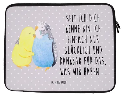 Produktbild von Mr. & Mrs. Panda Laptop Tasche Wellensittich Liebe 20 x 28 cm - Grau Pastell - Geschenk, Sleeve, Freundin, Paar, Laptoptasche, Laptophülle, Verknallt, Hülle, Kuscheln