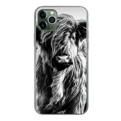 Produktbild von MuchoWow® Handyhülle Schutzhülle Hülle für iPhone 11 Pro Max Schottischer Highlander - Natur - Kuh - Schwarz - Weiß Silikon Softcase Handy Hülle - Schutz
