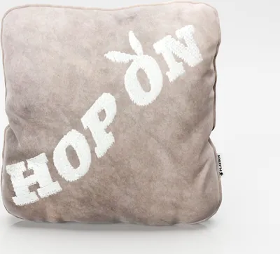 Produktbild von Dekokissen "ELLEN" mit Schriftzug