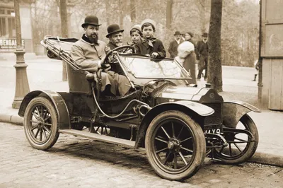 Obrázok produktu pre Vintage auto Art Print obrázok - Brouhot Phaeton v Paríži, 1910 (80 x 120 cm)