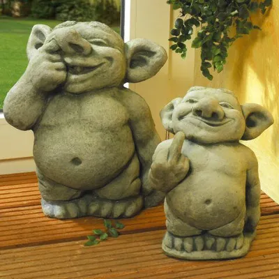 Produktbild von Steinguss Deko Gartenfigur Troll mit Finger in Nase