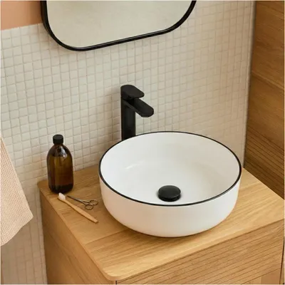 Immagine prodotto di Lavabo da appoggio rotondo in Vetroceramica bianca con bordo nero, 37cm ALIX