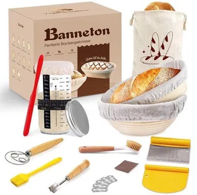Produktbild von Ein Backset für Sauerteigbrot, bestehend aus 2 Gärkörben, einem Sauerteig-Starter-Set und einem kompletten Set an Backzubehör. Das Sauerteig-Starter-Set umfasst einen 23 cm runden und einen 25 cm ovalen Behälter. Dies ist ein Starter-Set für Anfänger