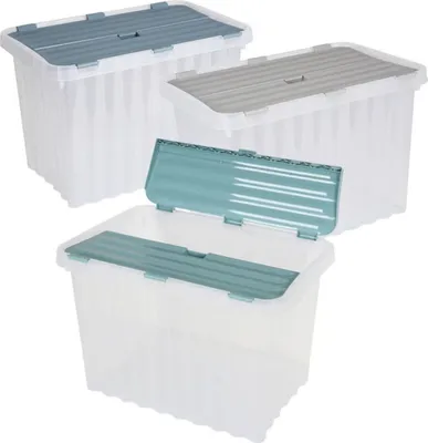 Three transparent storage boxes with lids in different colors are arranged in a group.