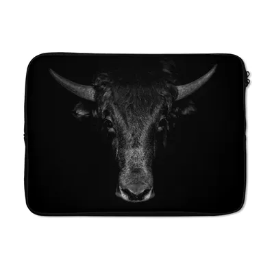 Produktbild von MuchoWow® Laptop Hülle 14 ZollTaurus - Tiere - Schwarz - Weiß Laptoptasche - Laptoptasche - Stoßsicher - Schutzhaube