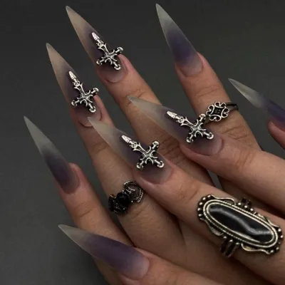 Zdjęcie produktu dla Sztuczne paznokcie typu "stiletto", długie, idealne na Halloween, ombre, czarno-białe, z elementami 3D, chromowane, z motywem krzyża, w stylu Y2K, coquette, gotyckim, z klejem do paznokci