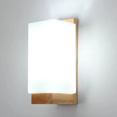 Zdjęcie produktu dla Elegancka drewniana lampa ścienna do wnętrz, styl vintage, z abażurem ze szkła, gwint E27 – Typ B: kolor drewna