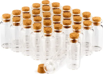 Produktbild von com-four® 30x Kleine Glasflaschen mit Korken 10ml, Gewürzgläser Set, Mini Glasfläschchen zum Befüllen, Aufbewahrung von Ölen, Gewürzen, Kräutern, Tee, Hochzeit, Gastgeschenke