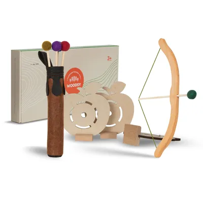 Produktbild von Pfeil und Bogen aus Holz für Kinder ab 4 Jahren, mit 5 Pfeilen, Köcher und 3 Figuren WOODSY
