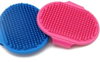 Obrázek produktu pro Kartáč na koupání psů, hřeben na koupání zvířat, kartáč, jemná masáž, gumový kartáč, 2 ks s nastavitelnou rukojetí pro dlouhosrsté psy a kočky (modrý + růžový)