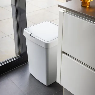 Image de Sunware Delta poubelle à couvercle rabattable - avec anneau de maintien pour sac poubelle - 50 litres - 39,7 x 34,5 x 60 cm - blanc