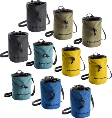 Zehn Mojo Chalk Bags von Black Diamond in verschiedenen Farben- Schwarz; Olivgrün; Gelb; Blau und Türkis.