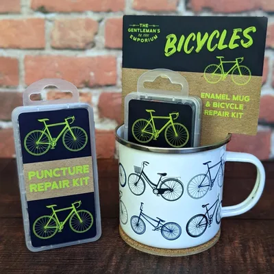 Produktbild von Gentlemen's Emporium Emaille-Becher & Reparaturset — Fahrradmotiv