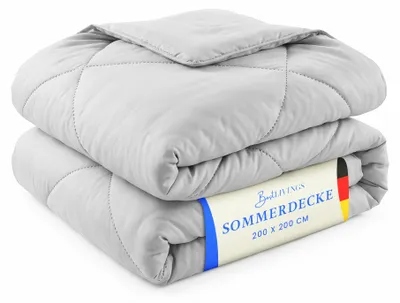 Obrázek produktu pro Letní přikrývka 200 x 200 cm, světle šedá, lehká prošívaná přikrývka, mikrovlákno, prodyšná, lze použít bez povlečení, teplotní třída 2, ideální také na cesty a kempování
