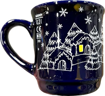 Produktbild von Glühweinbecher „Winterlandschaft“ blau 0,2 L – Steinzeug, geeicht, Weihnachtsmotiv