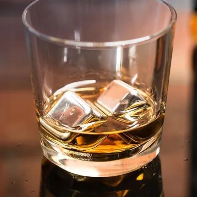 Zdjęcie produktu dla Metalowe kostki do drinków