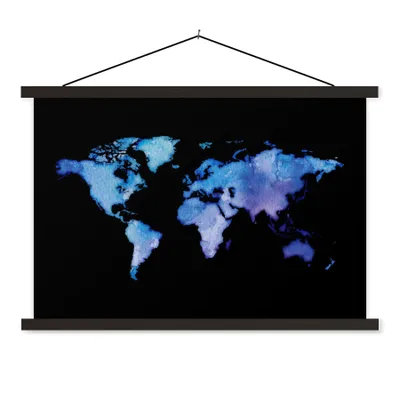Produktbild von MuchoWow® Textilposter Weltkarte - Aquarell - Violett 120x80 cm mit schwarzem Rahmen - Wanddeko