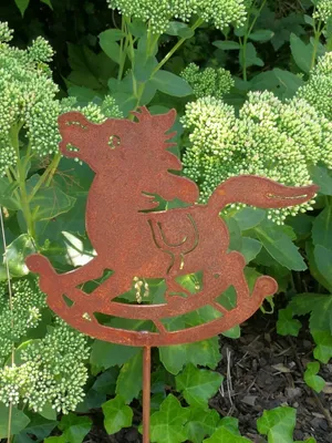 Produktbild von Edelrost Gartenstecker Schaukelpferd