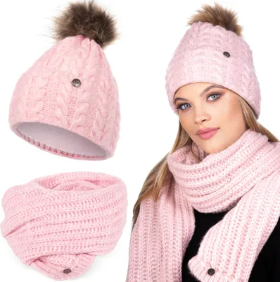 Produktbild von Damen Set Mütze Weiche Wintermütze mit Kunststoffbommel Leicht Winterschal Schal Halswärmer Bommelmütze Beanie Strickmütze gefüttert Winterset Damenschal Rosa