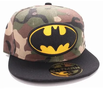 Zdjęcie produktu dla Czapka z daszkiem Batman z logo w kamuflażu – gadżet dla fanów DC Comics