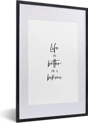 Produktbild von MuchoWow® Gerahmtes Poster Das Leben ist besser im Bikini - Zitat - Wythe 40x60 cm - Poster mit Schwarzem Bilderrahmen Wandposter Rahmen Foto Bilder - Poster in Rahmen