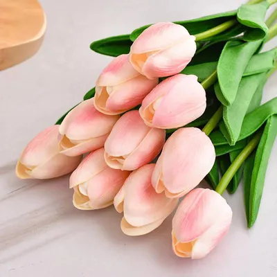 Produktbild von Set mit 15 rosa Kunsttulpen zur Dekoration