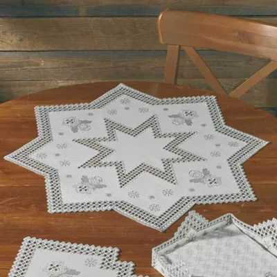 Obrázok produktu pre Permin Hardanger obrus vyšívanie balenie "Hardanger zima", počítanie vzor, 67x67cm, 27-9647