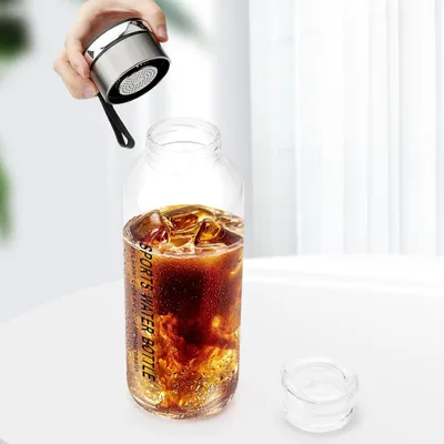 Produktbild von Glas-Trinkflasche mit 1,5 Liter Kapazität, inklusive Edelstahlfilter und Schutzhülle