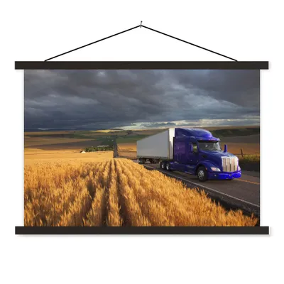 Produktbild von MuchoWow® Textilposter Lila LKW zwischen den Feldern 150x100 cm mit schwarzem Rahmen - Schlafzimmer