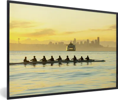 Produktbild von MuchoWow® Gerahmtes Poster Eine Gruppe von Ruderern in der Bucht 60x40 cm - Poster mit Schwarzem Bilderrahmen Wandposter Rahmen Foto Bilder - Printing - Wanddeko Schlafzimmer