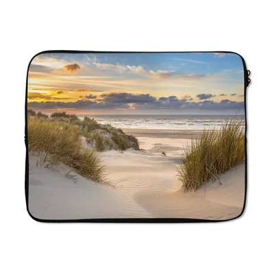 Produktbild von MuchoWow® Laptop Hülle 15 Zoll Strand - Düne - Gras - Sonnenuntergang - Meer Laptoptasche - Laptoptasche - Sleeve - Rundum-Schutz