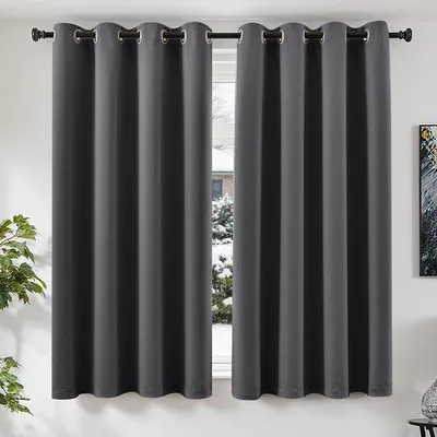 Zdjęcie produktu dla Zestaw 2 zasłon zaciemiających w ciemnoszarym kolorze, z przelotkami, wykonanych z poliestru, wymiar 175 x 140 cm – idealne do salonu i sypialni