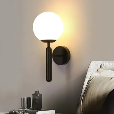 Image de Applique murale intérieure noire, design industriel moderne, éclairage LED