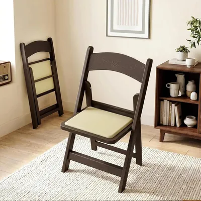 Produktbild von Klappbare Balkonstühle - Garten Camping Stuhl 2er Set - Outdoor Kunststoff - Belastbar bis 200 kg - 44,5x46x78,5 cm - Braun