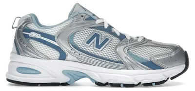 Immagine prodotto di New Balance 530, colore Argento Metallizzato, dettagli Heron Blue - Taglia EU 42.5