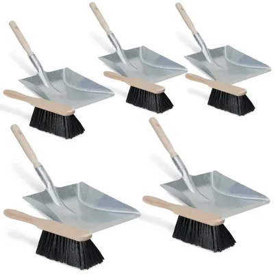 Image de Ensemble BRB comprenant : 5 pelles à main, une brosse en poils de cheval et une pelle en tôle d'acier