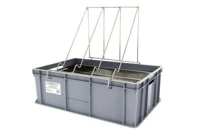 Produktbild von 4Bee - W32340 Entdeckelungsgeschirr- mit Tropfsieb aus Edelstahl - Höhe - 20 cm - mit Sieb und Halter - 41x61x10 cm - Ideal für Kleine Imkereien