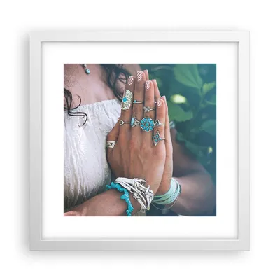 Produktbild von Gerahmtes Poster - Weißer Rahmen - Hände Schmuck Boho - 30x30 cm - Wand Bild - Wanddeko - Wandbilder - Kunstposter - Wandposter - Bilderrahmen - Bilder - Kunstdruck - Wanddekoration - P2WAC30x30-4412