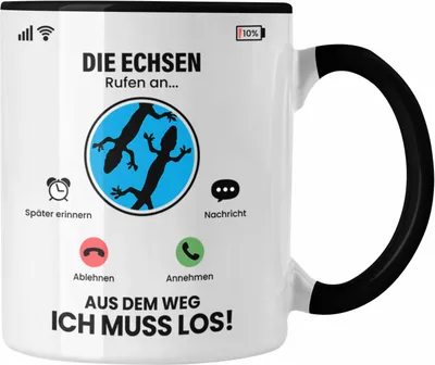 Produktbild von Trendation - Die Echsen Rufen An Tasse Geschenk für Echsen Züchter Besitzer Geschenkidee Lustig Spruch (Schwarz)