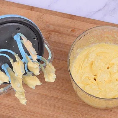 Obrázek produktu pro Kuchyňské pomůcky, plastové, kráječ na vejce, napěňovač mléka, univerzální