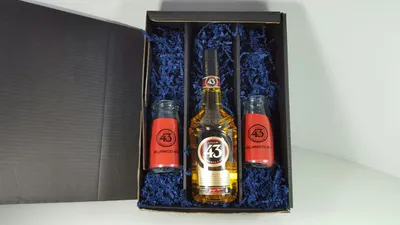 Produktbild von Licor 43 Set / Geschenkset - Licor 43 0,7l 700ml (31% Vol) + 2x Gläser