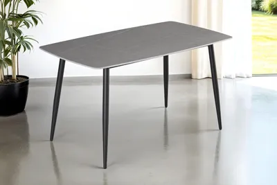 Produktbild von Esstisch 140 x 80 cm Milano, grau Matte Keramikplatte, Esszimmertisch/Keramiktisch mit runden Ecken, 4-Fuß-Gestell aus Metall Schwarz, pflegeleichter Tisch aus Keramik