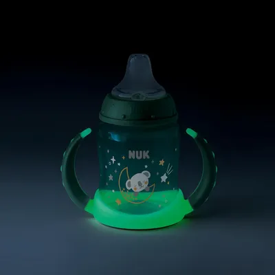 Produktbild von NUK First Choice Trinklernbecher Night | 150ml | Leuchtet zum einfachen Finden im Dunkeln | Mit Haltegriffen & weichem Trinkschnabel | Auslaufsicher | 6?18 M | Anti-Colic | -frei | Koala (türkis)