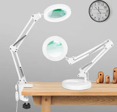Image de Lampe de bureau 2 en 1 avec loupe 5x, LED et pince, 3 couleurs