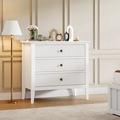 Image de Commode blanche, 3 tiroirs, largeur 80 cm, moulurée, en MDF, hauteur 74 cm