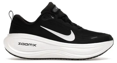 Image de Nike Vomero Plus, noir et blanc (pour femmes) - Taille EU 40