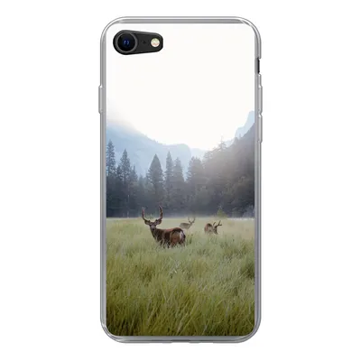 Produktbild von MuchoWow® Handyhülle Schutzhülle Hülle für iPhone 7 Wald - Hirsche - Nebel Silikon Softcase Handy Hülle - Kartenhalter