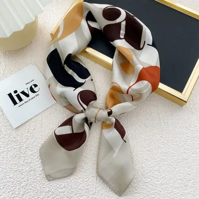 Zdjęcie produktu dla Chusta LI-13176 Typ28 - Elegancka i Stylowa KP13176