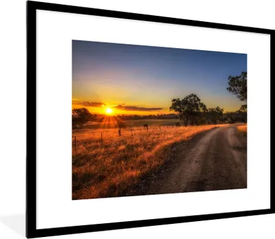 Produktbild von MuchoWow® Gerahmtes Poster Sonne - Gras - Baum - Natur 80x60 cm - Poster mit Schwarzem Bilderrahmen Wandposter Rahmen Foto Bilder - Schlafzimmer-Dekorationen - Fotoposter