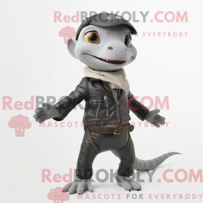 Productafbeelding van Mascottefiguur REDBROKOLY van een grijze gekko gekleed met een motorjack en stropdassen